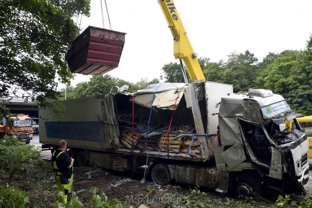 Schwerer VU A 3 Rich Oberhausen Hoehe AK Leverkusen P837.JPG - Miklos Laubert